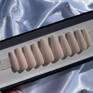 White Press On Nails